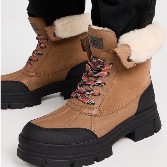 UGG Ashton Addie Boots Winter - Picture 1 of 11